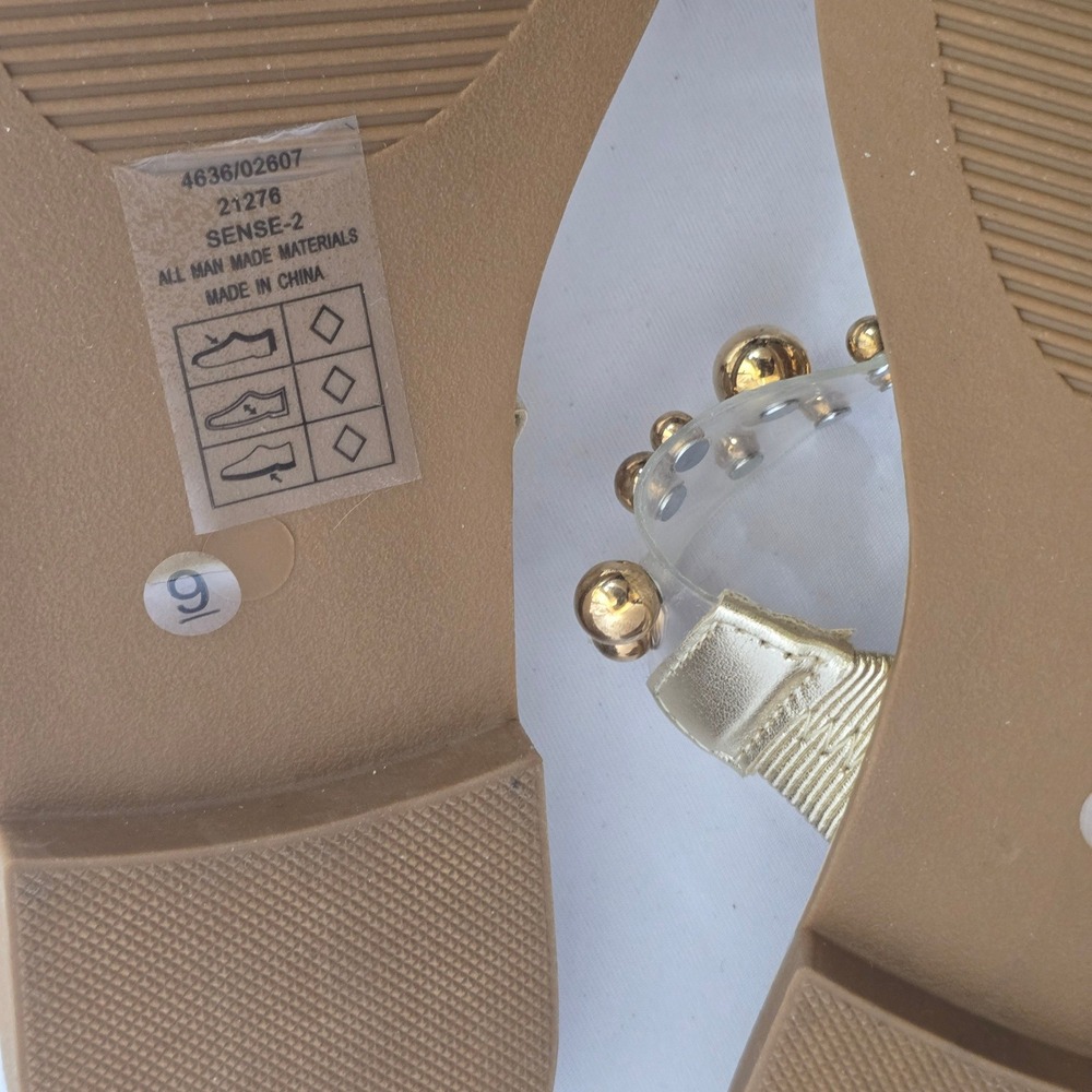 Pierre Dumas Sense-2 Gold Studded Clear Strap Slide Sandals Womens 9 - Picture 3 of 6